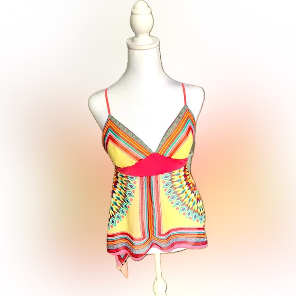 HOTKISS Tops - 💋 HOTKISS Flowing Multi-colored Spaghetti Strap Top